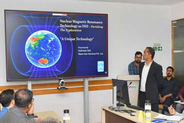 Nuclear Magnetic Resonance Technology as DHI: De-risking the Exploration